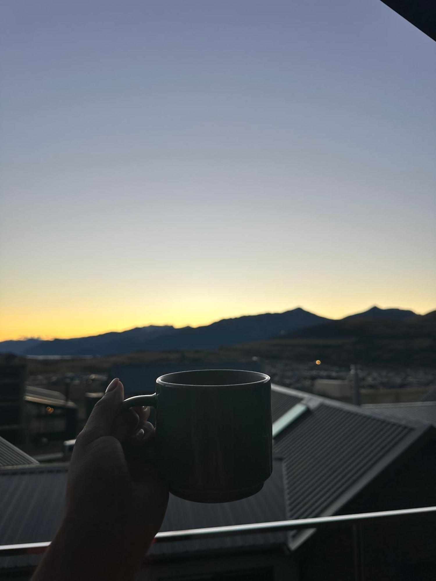 Remarkable View With Hot Tub Frankton Exteriör bild