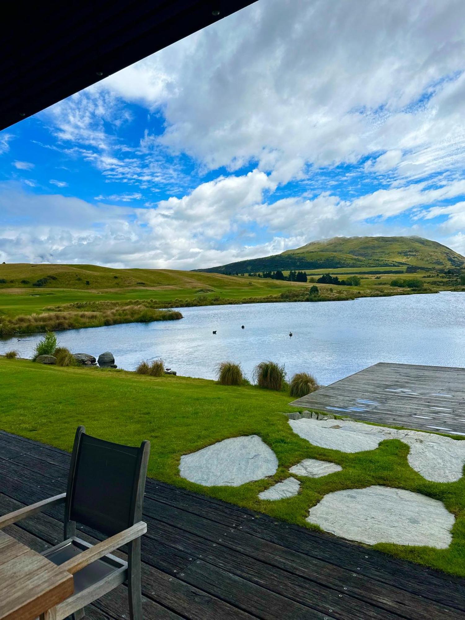 Remarkable View With Hot Tub Frankton Exteriör bild