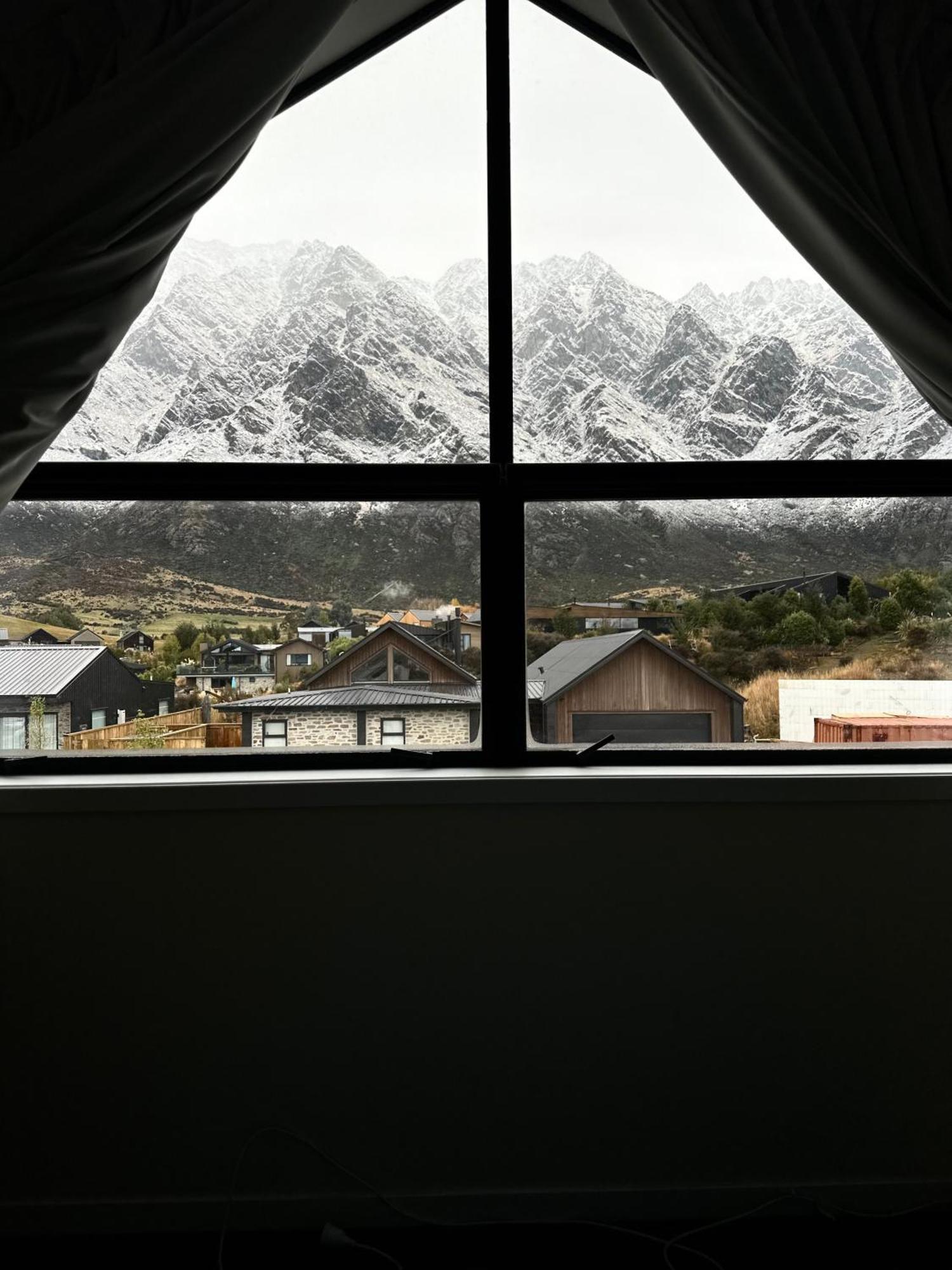 Remarkable View With Hot Tub Frankton Exteriör bild